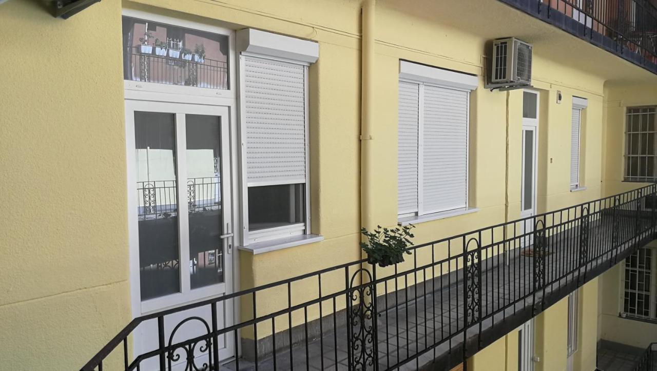 Greyblack Styles Apartment Boedapest Buitenkant foto